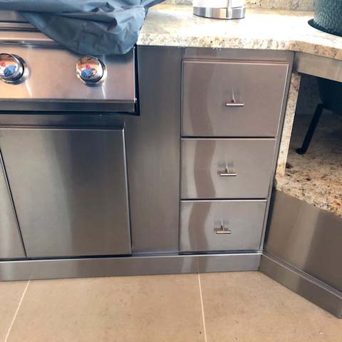 MetalCraft Custom Outdoor Living Cabinets